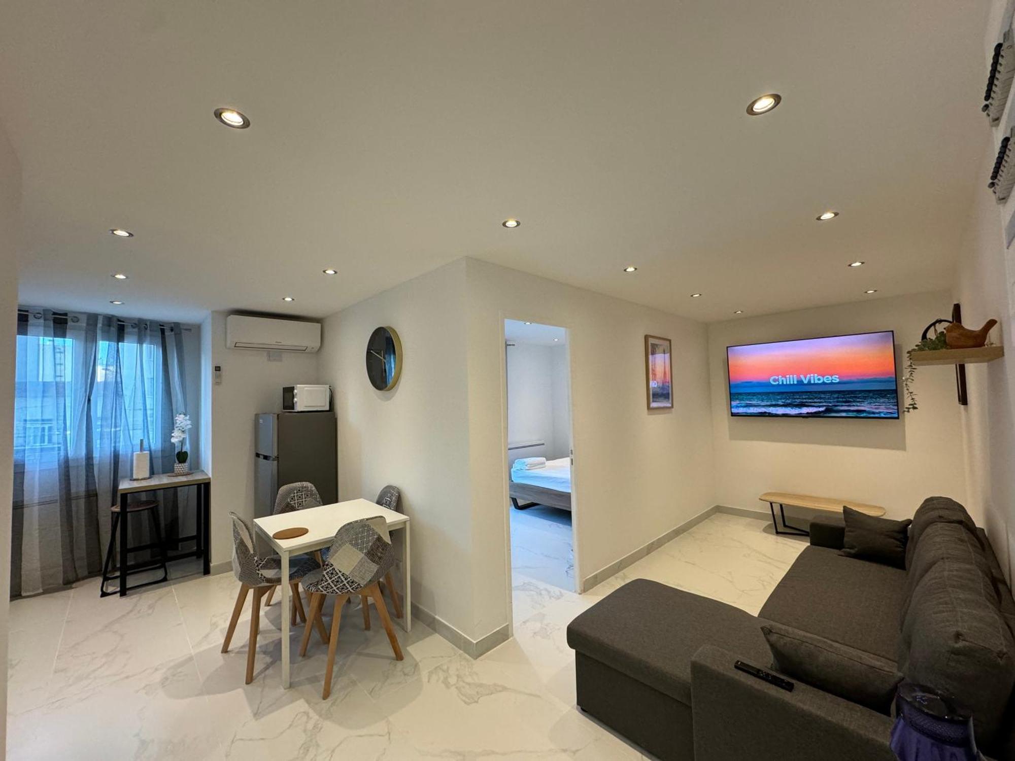 Appartement Dauphine - Pres De La Gare *